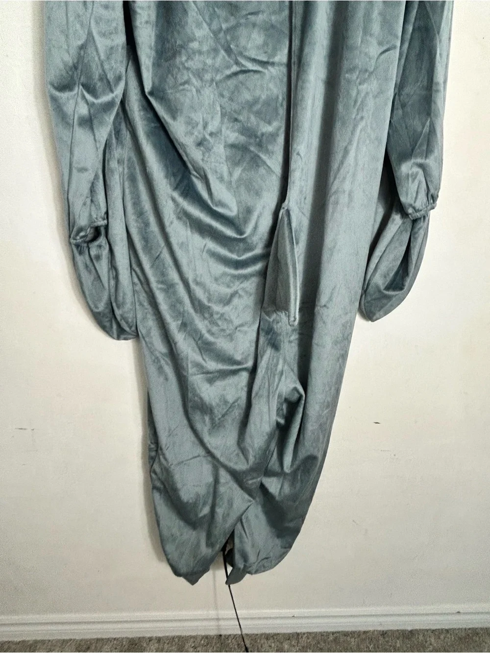 Spirit Halloween Great White Shark Costume Size L/XL - Picture 10 of 14